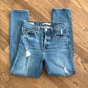 Levi’s Wedgie Button Fly Distressed Jeans in Blue Sz 26